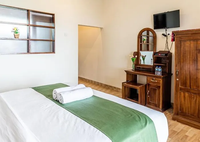 D' Artha Hotel 3*
